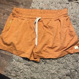 Vuori halo performance shorts